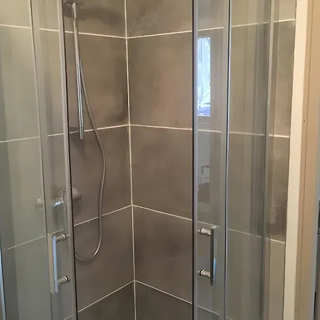 L'orchidée Au Bord De L'eau Hébergement de vacances *
